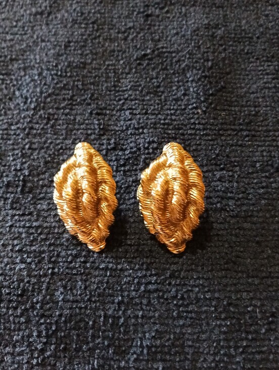 Jewelry - Vintage Paul Harris Gold Plated Leaf Post Earrings